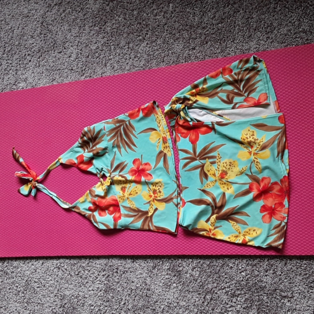 Beach Bay, 2 piece swim suit, size 12 tropical